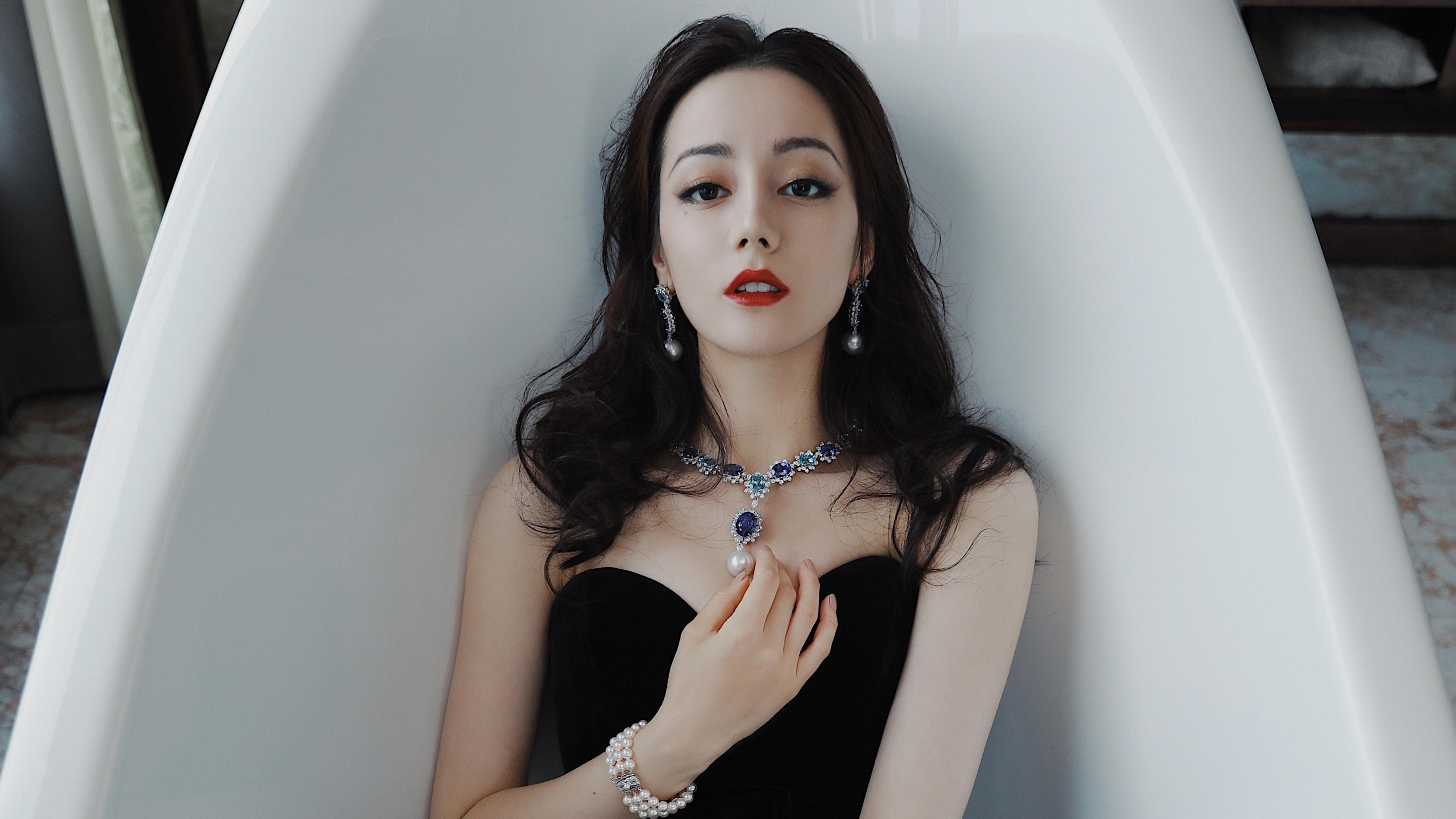 九游下载官网-逆境中的“铁血硬汉”：坚不可摧的防线故事，铁血硬汉形象