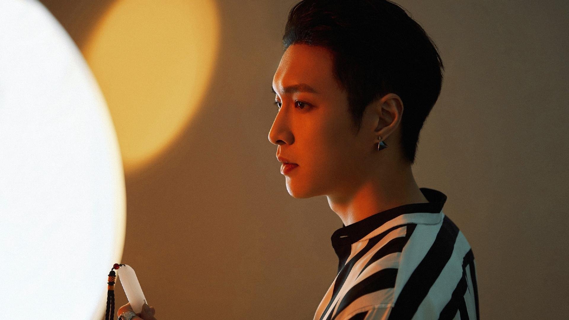 九游（jiuyou.com）游戏-高空绳索攀爬比赛，考验勇气与体能的极致运动，高空绳索攀爬项目