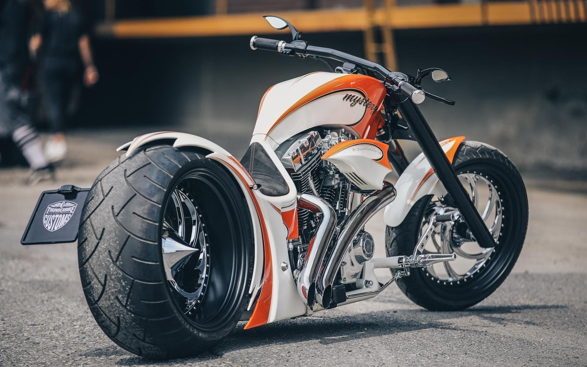 球员是否应协助联盟推动平权教育,球员就应该在