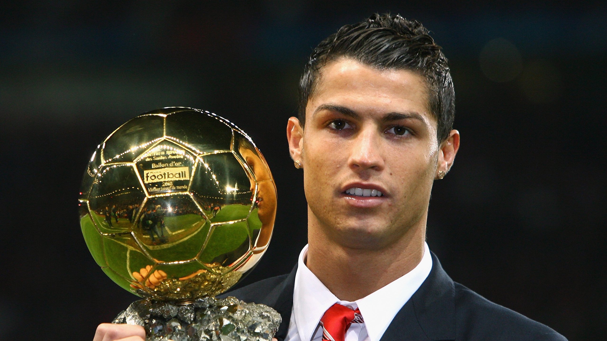 九游下载电脑版-门将出击时机把握是否成为破局定位球战术关键，门将进攻